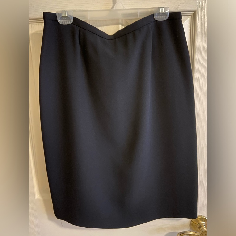 DKNY women’s skirt size 14.